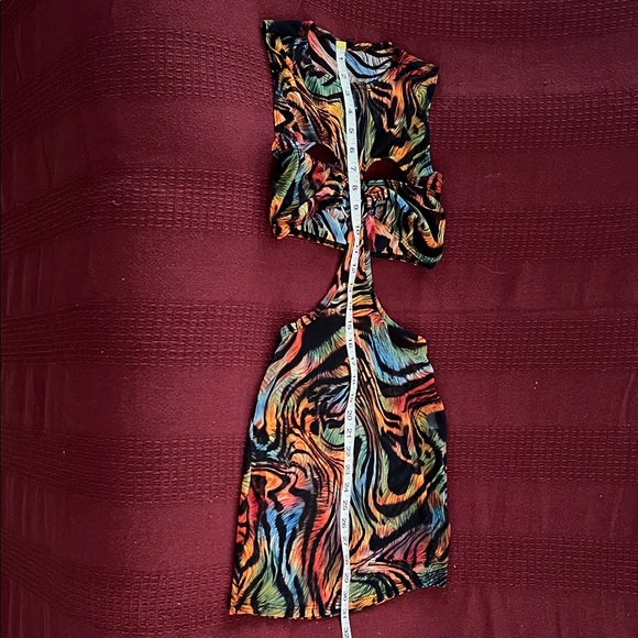 Colorful Abstract Cut-Out Mini Dress - Picture 5 of 8